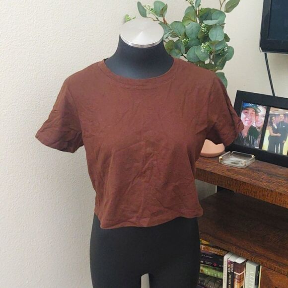 Cotton-On Crop Top  - Picture 1 of 8
